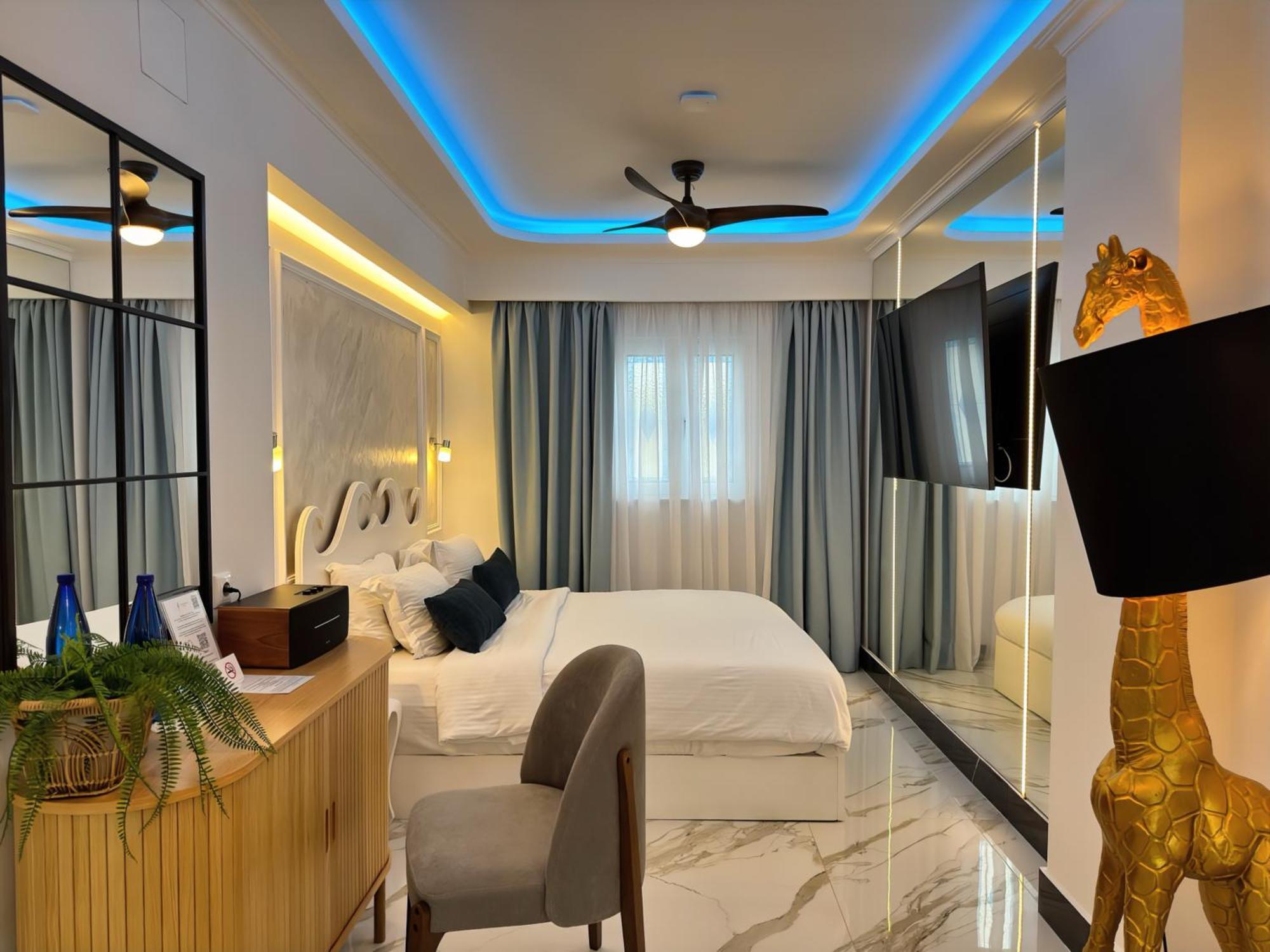 Panorama Suites & Spa - Adults Only Stómion Habitación foto
