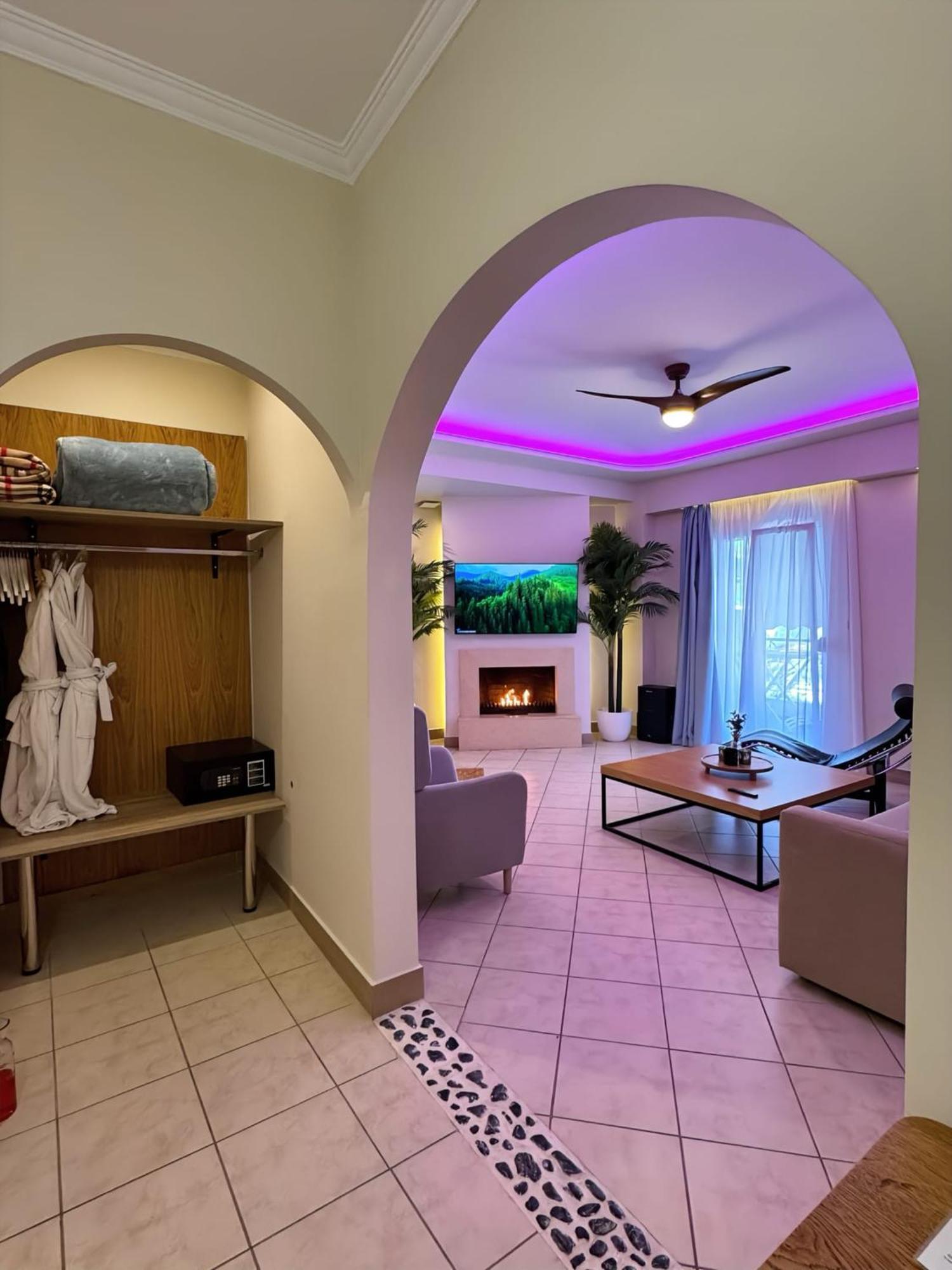 Panorama Suites & Spa - Adults Only Stómion Habitación foto